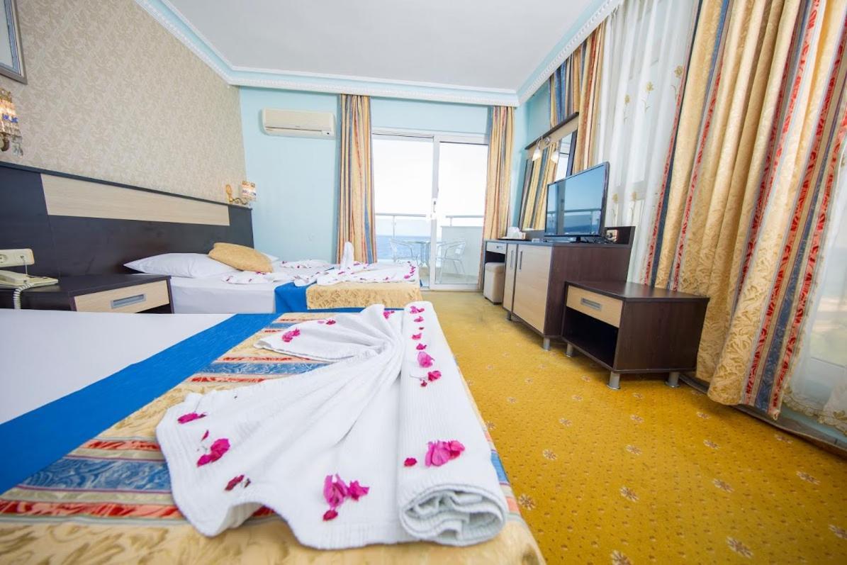 First Class Hotel อลันยา ภายนอก รูปภาพ